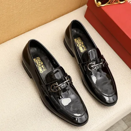 フェラガモ ビジネスシューズ