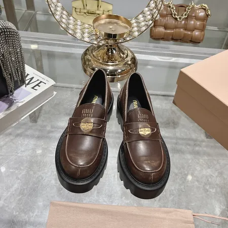 ミュウミュウ ビジネスシューズ