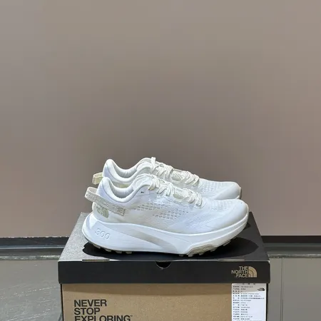 ノースフェイス スニーカー