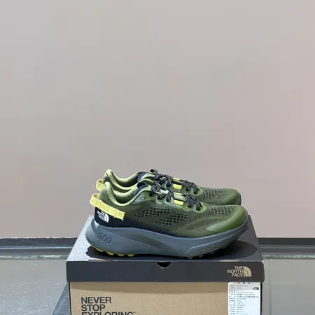 ノースフェイス スニーカー