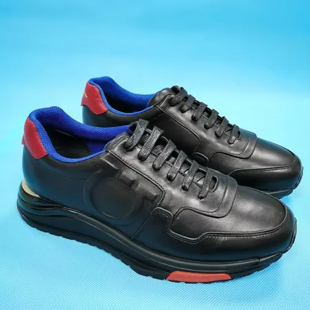 フェラガモ カジュアルシューズ