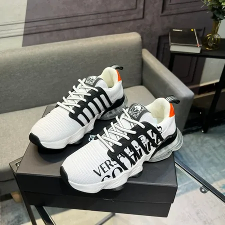 ヴェルサーチ スニーカー