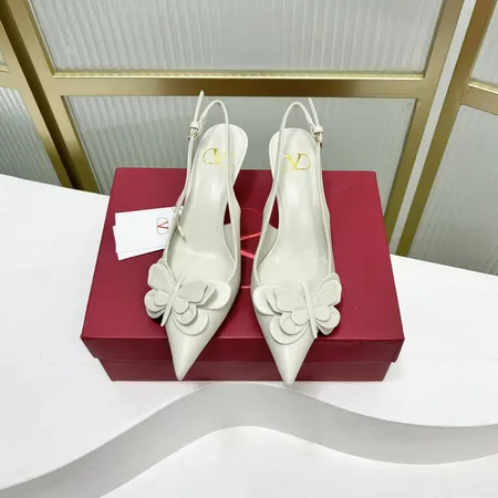 ヴァレンティノ サンダル