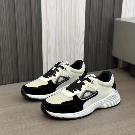 ディオール スニーカー