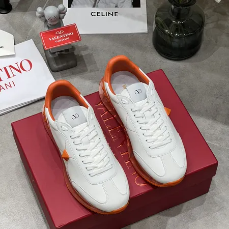 ヴァレンティノ カジュアルシューズ