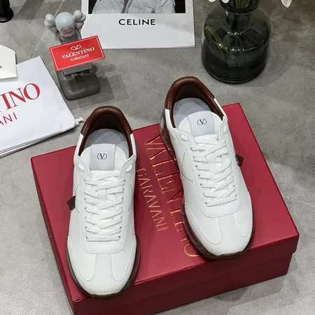 ヴァレンティノ カジュアルシューズ