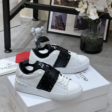 ヴァレンティノ カジュアルシューズ