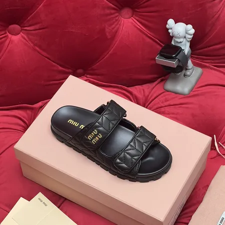 ミュウミュウ スリッパ