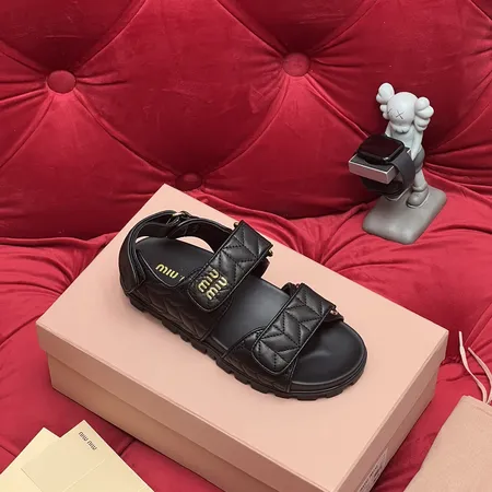 ミュウミュウ サンダル