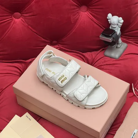 ミュウミュウ サンダル