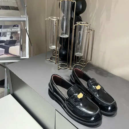 ミュウミュウ ビジネスシューズ