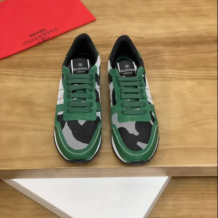 ヴァレンティノ スニーカー