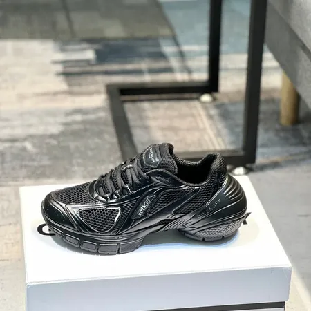 ジバンシィ スニーカー