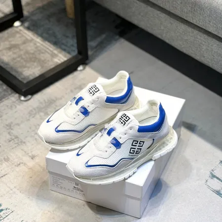 ジバンシィ スニーカー