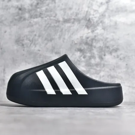 アディダス スリッパ