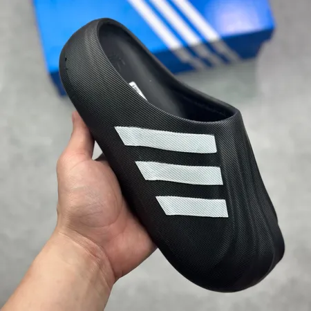 アディダス スリッパ