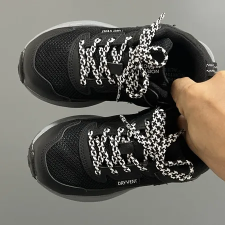 ノースフェイス スニーカー