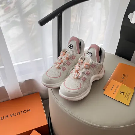 ルイヴィトン スニーカー