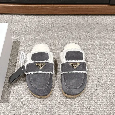 プラダ スリッパ