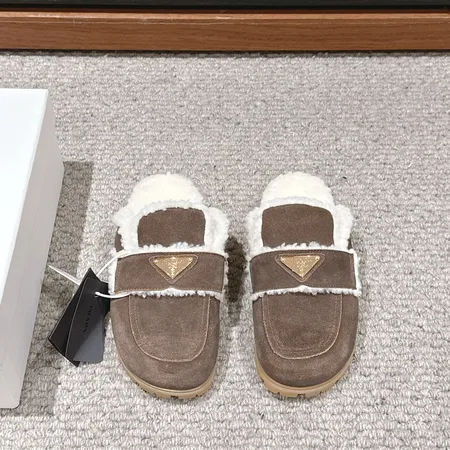 プラダ スリッパ
