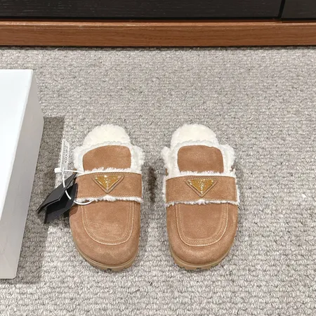 プラダ スリッパ