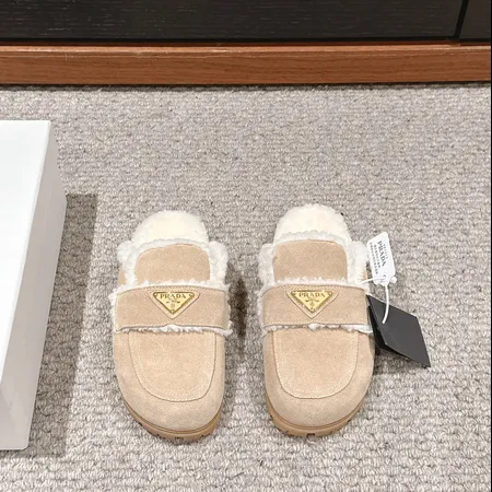 プラダ スリッパ