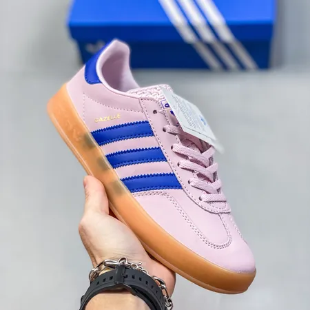 アディダス カジュアルシューズ