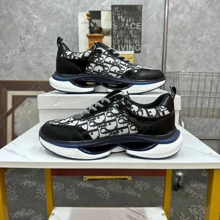 ディオール スニーカー