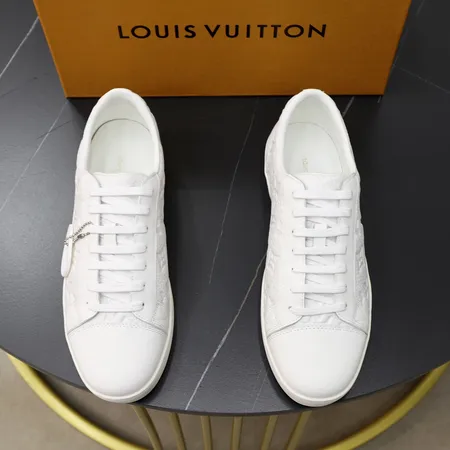 ルイヴィトン カジュアルシューズ