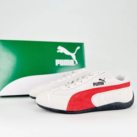 プーマ スニーカー