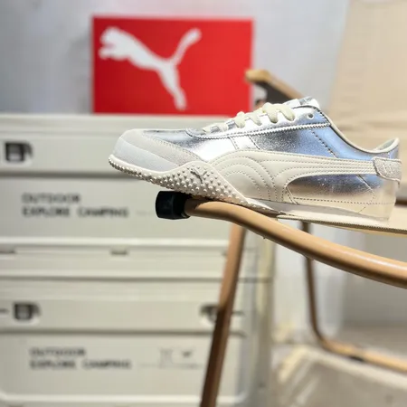 プーマ カジュアルシューズ