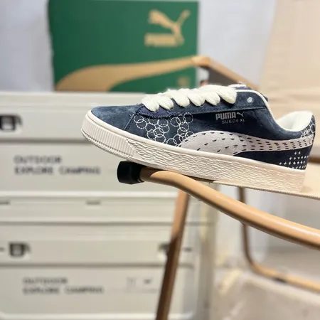 プーマ カジュアルシューズ