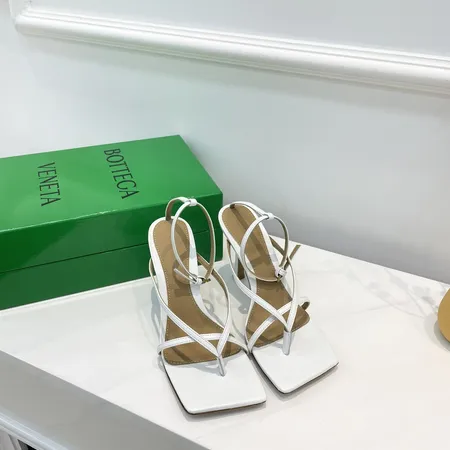 ボッテガ ヴェネタ サンダル