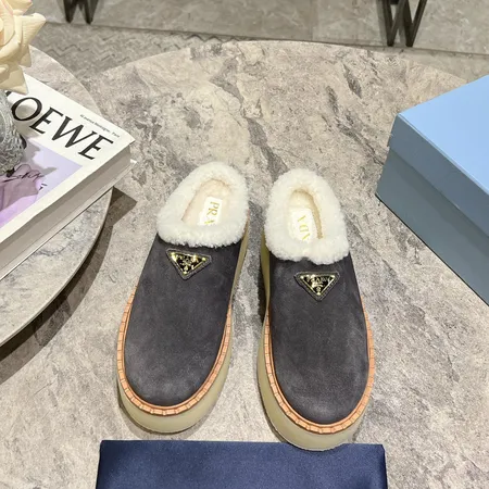 プラダ スリッパ