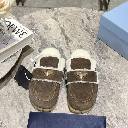 プラダ スリッパ
