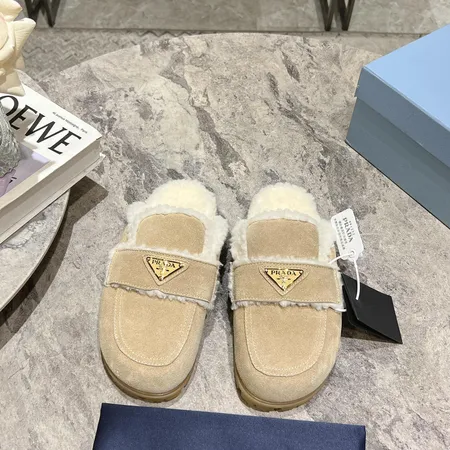 プラダ スリッパ