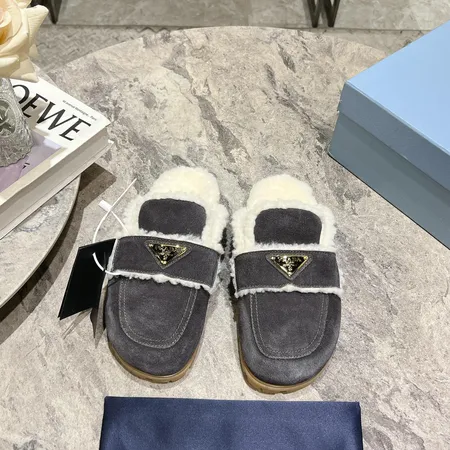 プラダ スリッパ