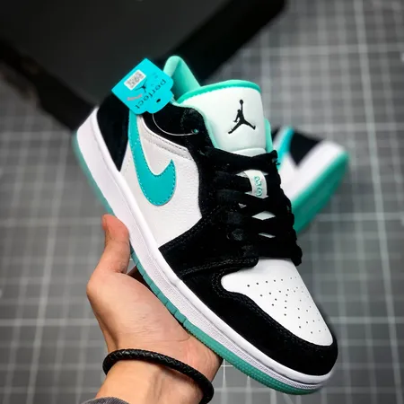 エアジョーダン スニーカー