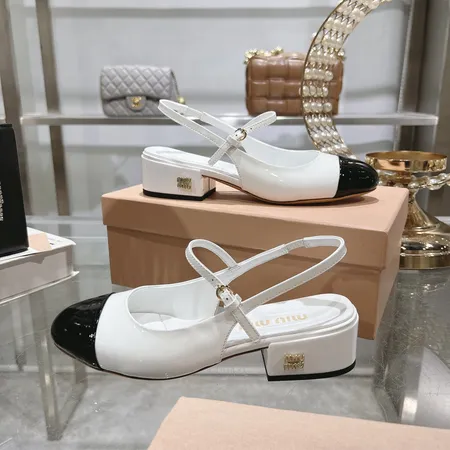 ミュウミュウ サンダル