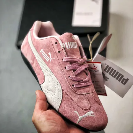 プーマ スニーカー