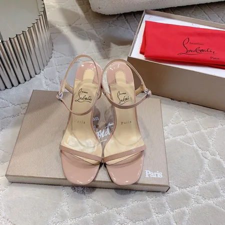 クリスチャン・ルブタン サンダル