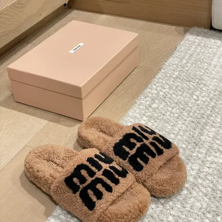 ミュウミュウ スリッパ