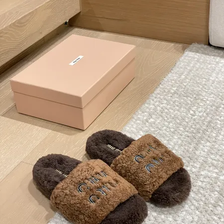 ミュウミュウ スリッパ