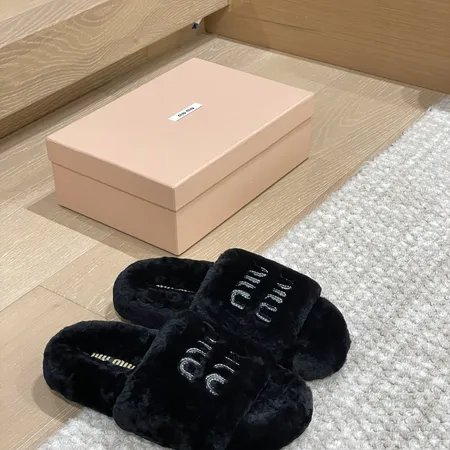 ミュウミュウ スリッパ