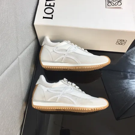 ロエベ スニーカー