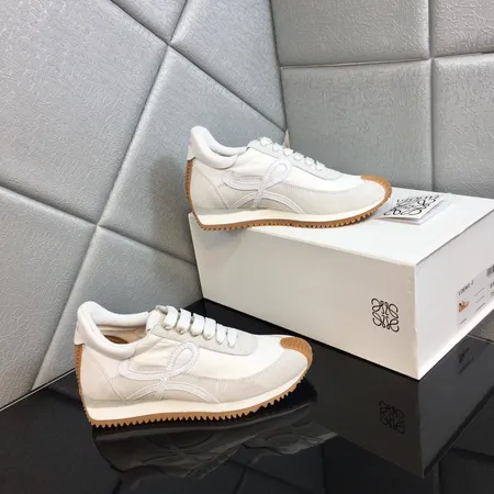 ロエベ カジュアルシューズ