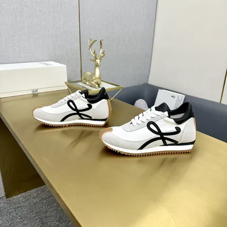 ロエベ カジュアルシューズ