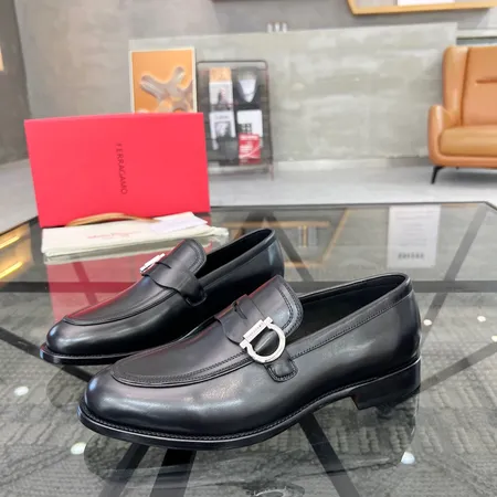 フェラガモ ビジネスシューズ