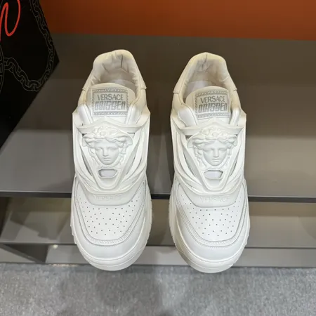 ヴェルサーチ カジュアルシューズ