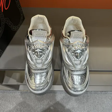 ヴェルサーチ カジュアルシューズ